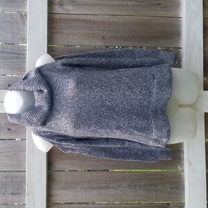 HOLLISTER 🐢NECK SWEATER XS